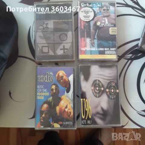 лот касети със касетодържачи, снимка 2 - Аудио касети - 53149715