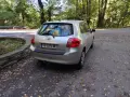 Toyota Auris 1.6 с газова уредба, снимка 9
