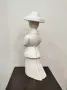 Винтидж порцеланова/керамична фигура – дама с голяма шапка, 29 см, снимка 6