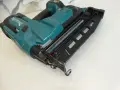 Makita DBN600 - Акумулаторен такер за пирони, снимка 8