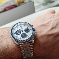 Omega Speedmaster Silver Snoopy 50th anniversary Edition chronograph , снимка 7 - Мъжки - 44225843