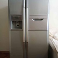 Продавам стар хладилник с фризер, снимка 1 - Хладилници - 42483703