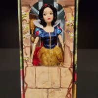 Оригинална кукла Снежанка и седемте джуджета - чупещи стави - Дисни Стор Disney Store , снимка 4 - Кукли - 36595590