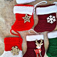 Коледно чорапче - ръчно изплетено, снимка 10 - Коледни подаръци - 42716199