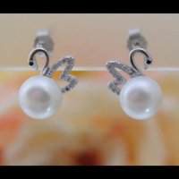 Сребърни обеци *Лебед* от бели естествени перли, снимка 1 - Обеци - 31400317