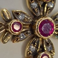 Златен кръст с рубини и брилянти уникат, снимка 5 - Колиета, медальони, синджири - 39145865