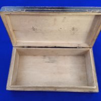 Дървена кутия черна, снимка 8 - Антикварни и старинни предмети - 37508699