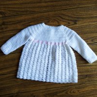 Плетен комплект - Жилетка и терлички за момиче 9-12 месеца, снимка 2 - Комплекти за бебе - 28474151