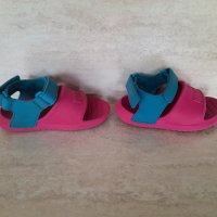 Детски сандали PUMA Divecat V2 Injex Sandal Pink, снимка 4 - Детски сандали и чехли - 42780995