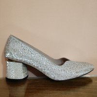 Невероятни дамски обувки, снимка 4 - Дамски обувки на ток - 44411351