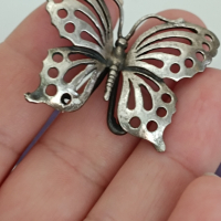 Сребърна красива пеперуда , снимка 3 - Колиета, медальони, синджири - 44639114