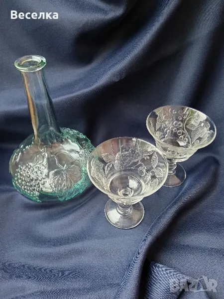 Стъклен комплект за двама - релефно стъкло с горски плодове , снимка 1