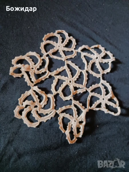 Ръчно Плетено Каре. На 1 кука., снимка 1