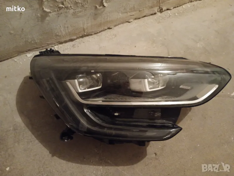 Десен фар Рено Меган pure led vision, снимка 1