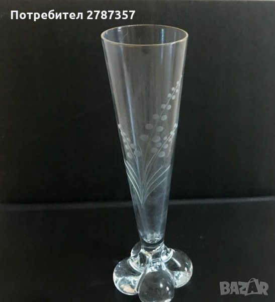 Стъклена вазичка - гравирано стъкло, снимка 1