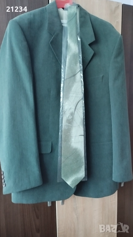 Мъжки костюм четири части , снимка 1