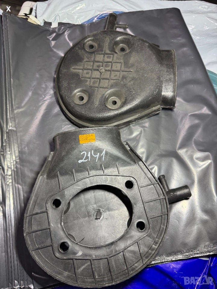 КАПАК КАРБУРАТОР МОСКВИЧ 21412-1109320 НОВ ОРИГИНАЛЕН, снимка 1