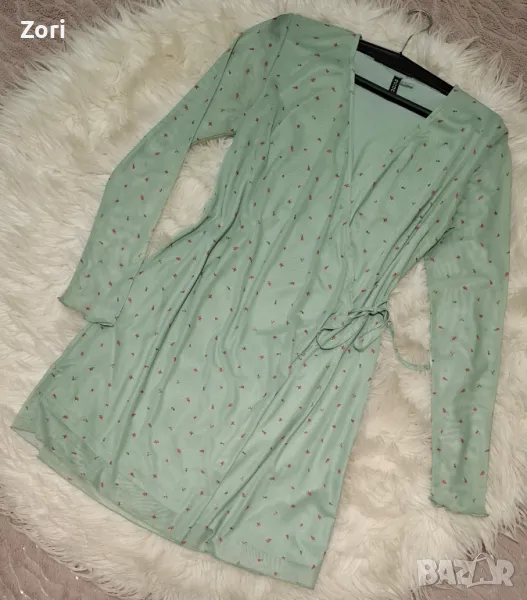 Рокля в светъл зелен цвят тюл с подплата и с прозрачни ръкави, снимка 1