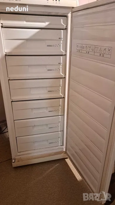 Вертикален фризер Snaige, снимка 1