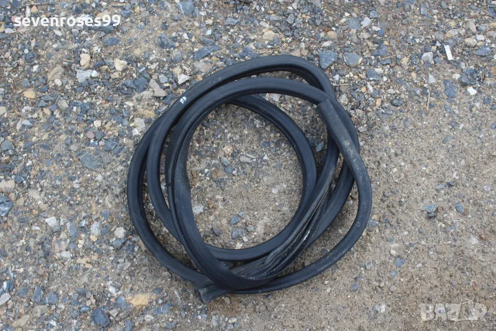 Уплътнение врата предна лява Пежо 807 Peugeot 807 Citroen C8 Lancia Phedra, снимка 1