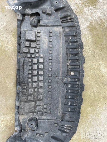 Кора под двигателя за Мерцедес Е,С-класа, снимка 1