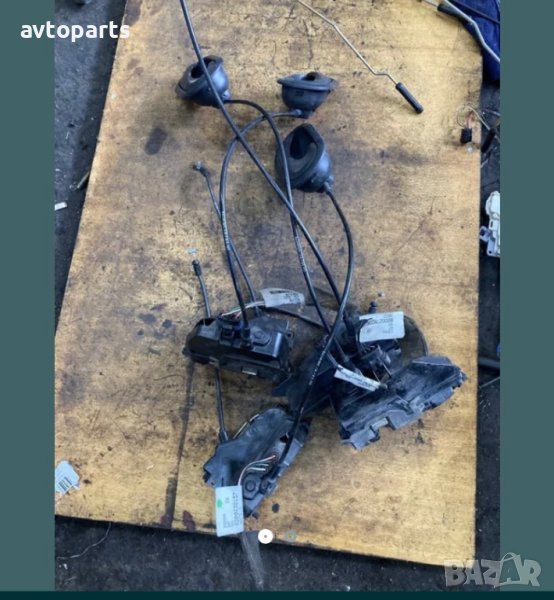 Renault meganne 2003година хечбег брави врати, снимка 1