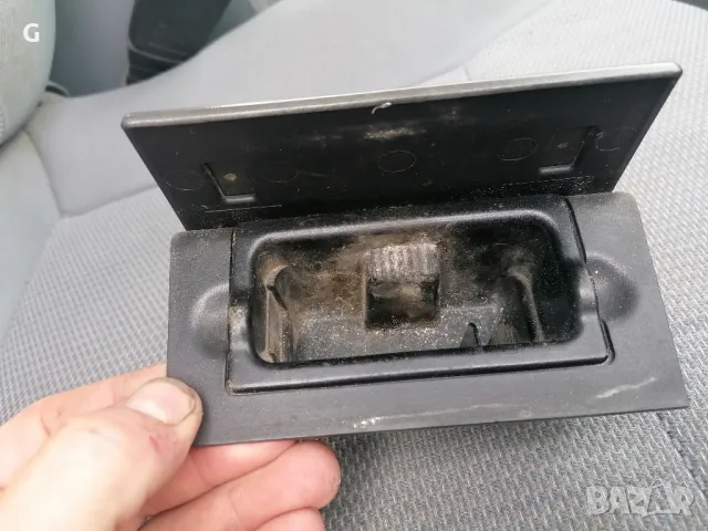 Пепелник Опел Вектра Ц , снимка 3 - Части - 50180789