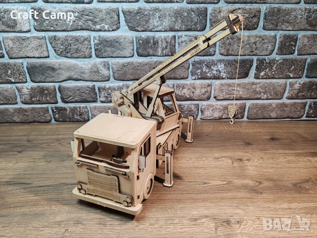 Дървен модел на камион – Кран / Автокран – Craft Camp, снимка 7 - Коли, камиони, мотори, писти - 52774893