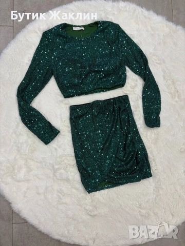 Дамски комплект от 2 части  с пайети , снимка 2 - Комплекти - 53146838