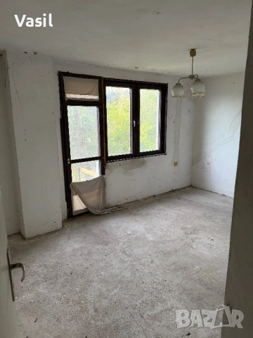 Двуетажна къща в с. Покрайна, снимка 15 - Вили - 54347473