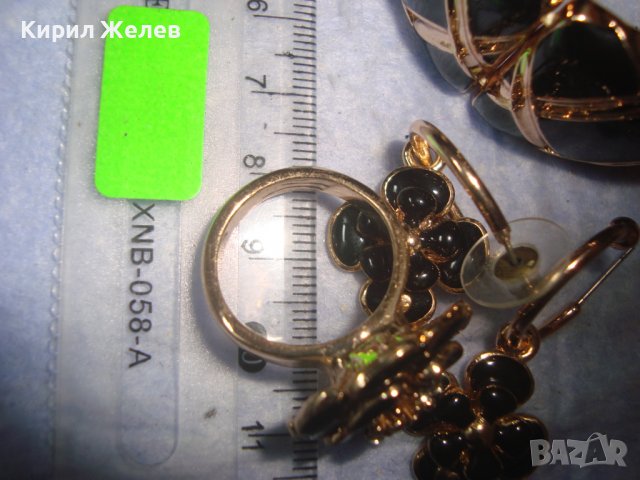 ПРЕКРАСЕН КОМПЛЕКТ ПОЗЛАТЕНИ ЕМАЙЛИРАНИ ФЕШЪН АРТ БИЖУТА - ПРЪСТЕН ГРИВА и ОБЕЦИ 27999, снимка 6 - Бижутерийни комплекти - 37076010