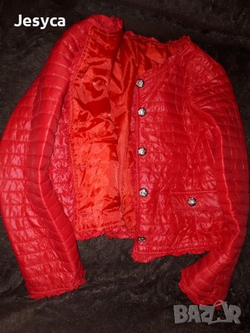 Късо червено шушляково яке, снимка 2 - Якета - 44462404