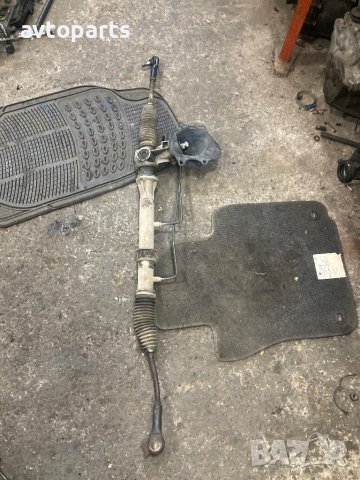 Nissan primera p10 2.0i 116кс 1995 година Кормилна рейка, снимка 3 - Части - 42598590