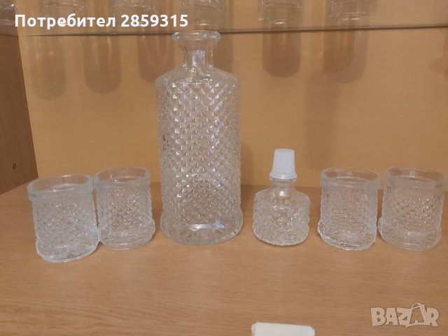 Сервиз / Комплект за уиски /ракия / водка чаши 6 бр + стъклена бутилка за алкохол