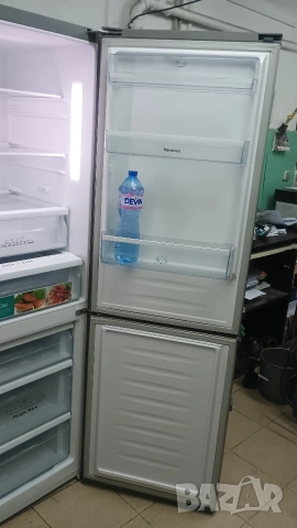 Хладилник с фризер No Ftost, снимка 9 - Хладилници - 54202021