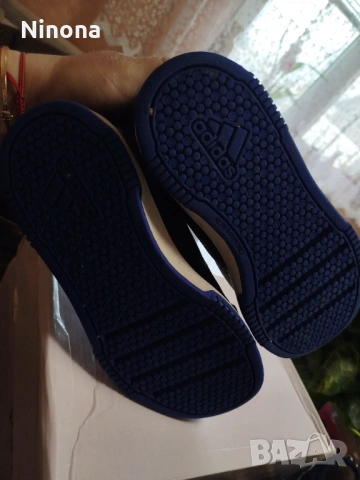 Обувки Адидас 33 номер, снимка 5 - Детски обувки - 53943949