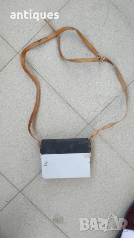 Стара акумулаторна батерия за фотоапарат, снимка 1