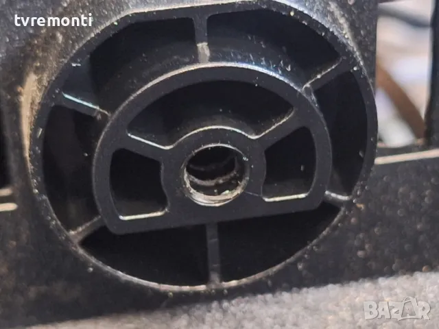 крачета оригинална стойка телевизор JVC модел LT-32VAF3200, снимка 4 - Части и Платки - 49843649