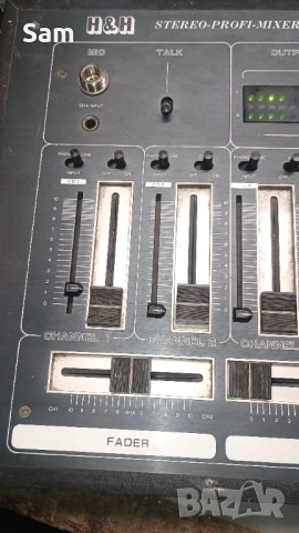 Смесител МХ-700, снимка 2 - Ресийвъри, усилватели, смесителни пултове - 52109078