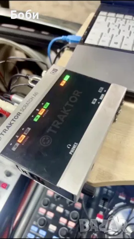 Звукова карта Traktor Audio 6 Native Instruments, снимка 9 - Ресийвъри, усилватели, смесителни пултове - 56507539