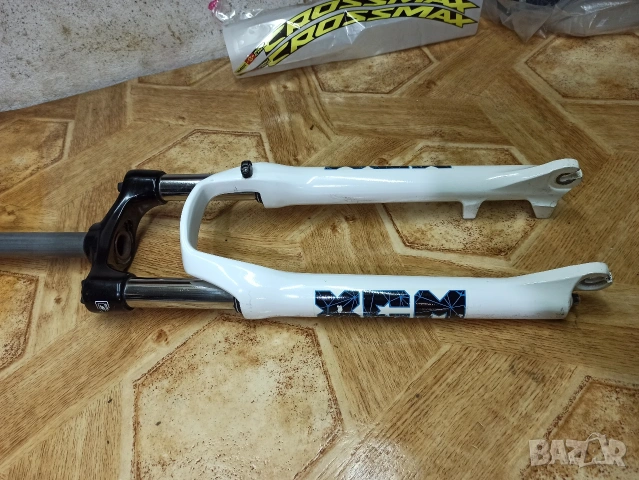 Вилка 26" SR Suntour XCM- 100мм, снимка 3 - Части за велосипеди - 53892580