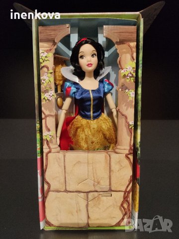 Оригинална кукла Снежанка и седемте джуджета - чупещи стави - Дисни Стор Disney Store , снимка 4 - Кукли - 36595590