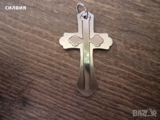 кръст, снимка 2 - Колиета, медальони, синджири - 30535663