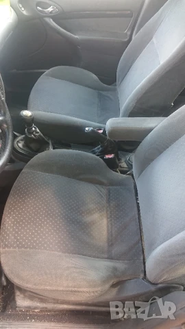 Форд фокус 1,8 115к.с.ТДЦИ 2003 година цял за части. , снимка 11 - Автомобили и джипове - 51413180