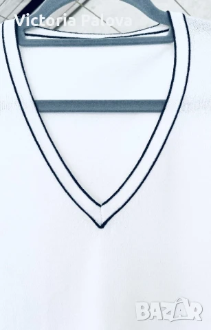 Блуза-тениска / топ с V деколте, снимка 2 - Корсети, бюстиета, топове - 50674492