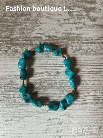 Гривна за крак или ръка с тюркоазени камъчета и златни топченца мъниста 🩵, снимка 3 - Гривни - 52376546