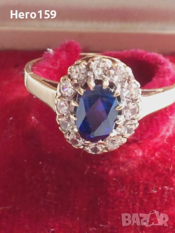 Стар златен девет каратов пръстен със сапфир и диаманти