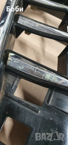 Продавам здрава оригинална решетка за Ауди А7/S7 4G8 853 651 C/D със забележки, снимка 5 - Части - 50787560