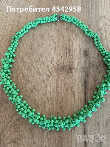 Пластмасово колие