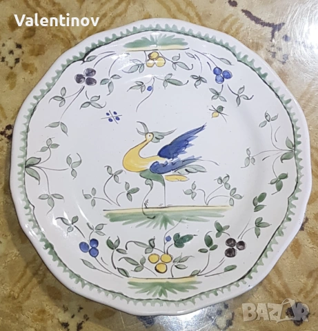 Старинна керамична чиния - Moustiers- Франция 